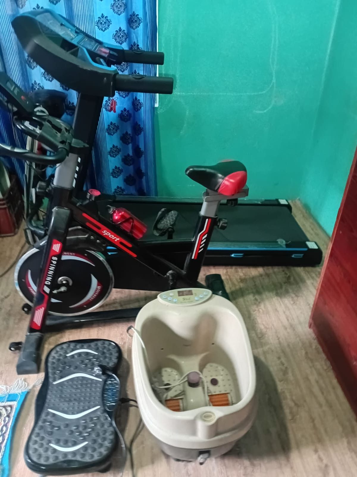 IndoorTrade Mill, Full Body Vibrator, Indoor cycling, messGer all home fitness full kit