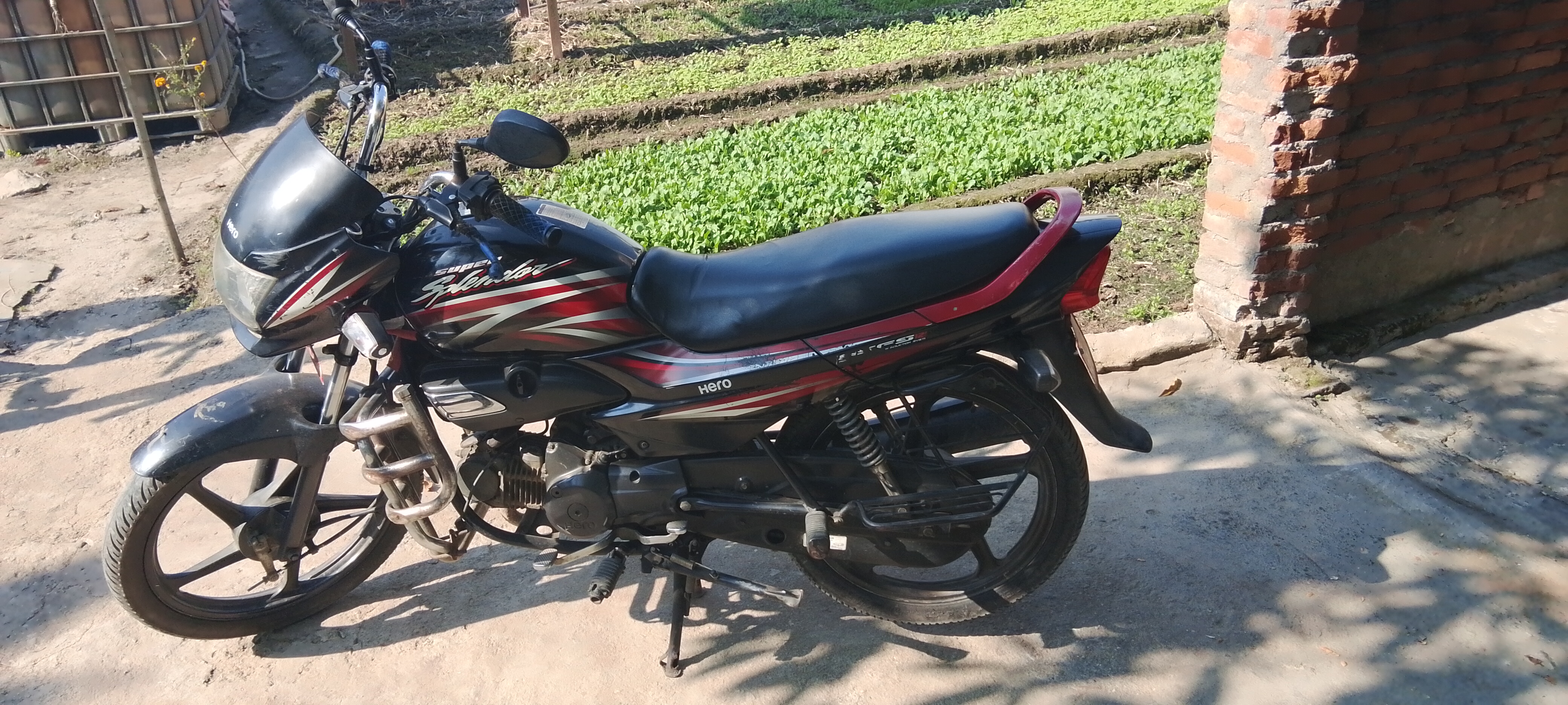 HERO HONDA SPLENDER , LIKE NEW