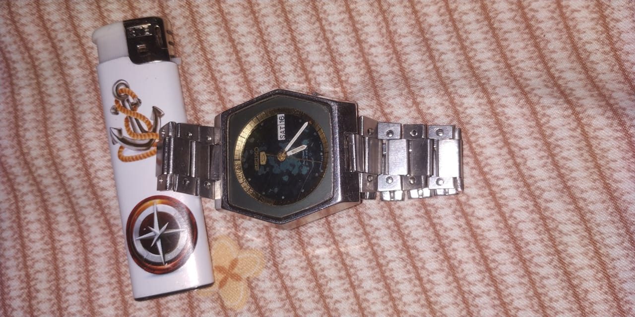 Seiko 5 Automatic Watch (Day-Date) - Vintage Second Hand