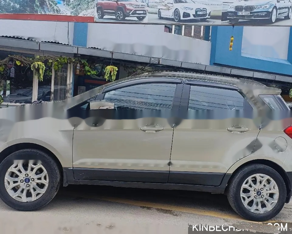 Automatic FordEcosport titanium 2015 model on sale