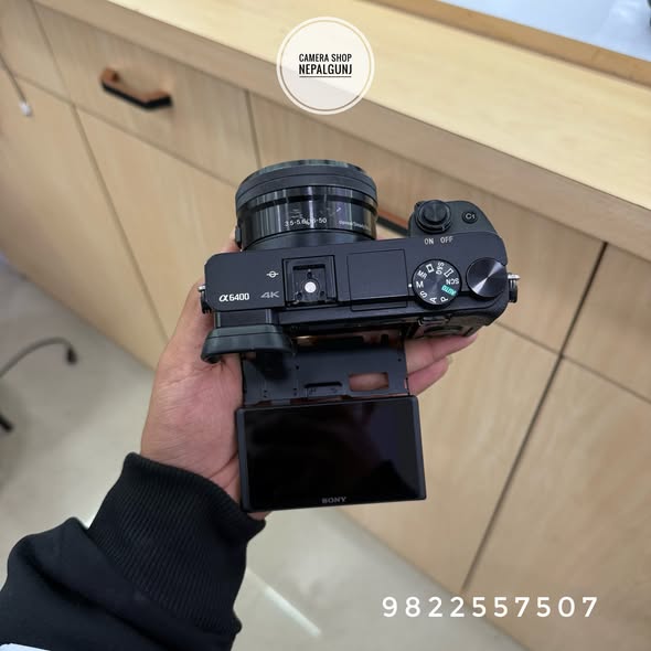 Sony A6400 with 16-50 Oss Kit Lens
